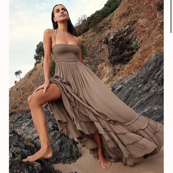 Free People Dresses & Skirts - Free People Taupe Maxi Dress